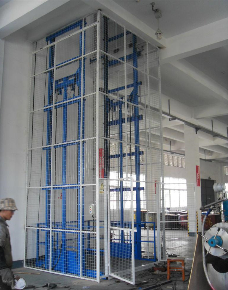 圍欄框架式提升機(jī)